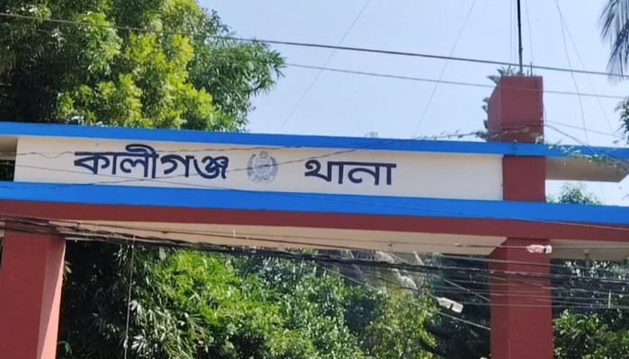 বিদ্যুতের তার চুরি করতে গিয়ে প্রাণ গেল অটোরিকশা চালকের, দুই সহযোগী জনতার হাতে আটক