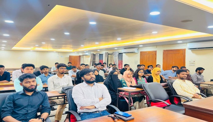 কুবিতে রোটার‍্যাক্ট ক্লাব ও ডিবেটিং সোসাইটির যৌথ উদ্যোগে ‘স্পিক-আপ’ সেমিনার অনুষ্ঠিত
