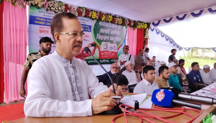 কালীগঞ্জে একাধিক উন্নয়ন কর্মসূচি; বিতরণ হলো ১৫৭ সাইকেল, ১৫০ সেলাই মেশিন ও ২০টি ছাগল