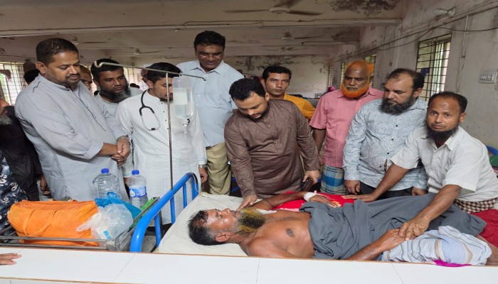 ৪ দিন সাগরে ভেসে জীবিত উদ্ধার আল আমিন, ‘অন্য ৫ জেলে হয়তো বেঁচে আছেন’ -আল আমিন