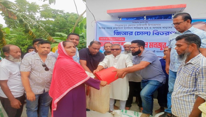 কাউখালীতে দুর্যোগে ক্ষতিগ্রস্ত ১ হাজার পরিবারের মাঝে জিআর চাল বিতরণ
