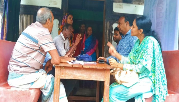 কাউখালীতে কৃষক কার্ডের তথ্য সংগ্রহ কার্যক্রম পরিদর্শনে কৃষি অধিদপ্তরের উপপরিচালক, আমরাজুরীতে ৯৪৩ পরিবারের তথ্য সংগ্রহ চলছে