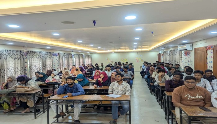কুবি ডিবেটিং সোসাইটির নবীনবরণ ও বিতর্ক কর্মশালা অনুষ্ঠিত