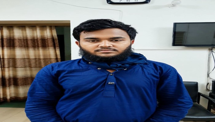 লালমনিরহাটে মাদ্রাসা শিক্ষকের বিরুদ্ধে শিশু শিক্ষার্থীকে বলাৎকারের অভিযোগ, শিক্ষক গ্রেফতার।