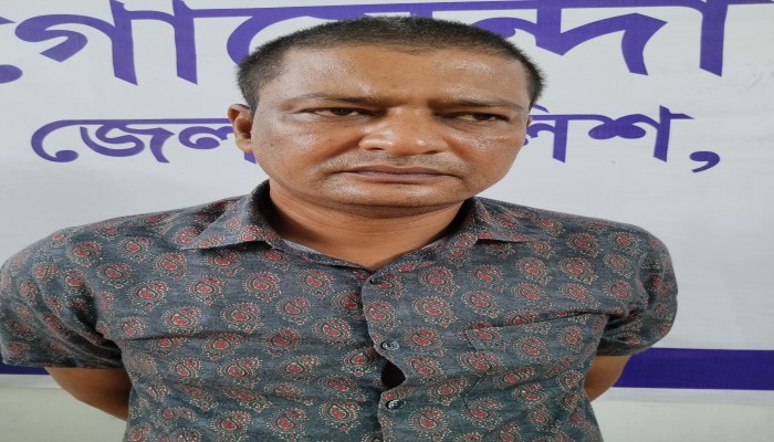 পঞ্চগড় সদর উপজেলার সাবেক ভাইস চেয়ারম্যান ও নিষিদ্ধ আওয়ামী লীগ নেতা  কাজী আল তারিক গ্রেপ্তার।