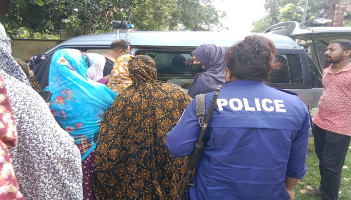 বদরগঞ্জে গৃহবধু মৃত্যু নিয়ে গুঞ্জন,হত্যা না আত্নহত্যা।