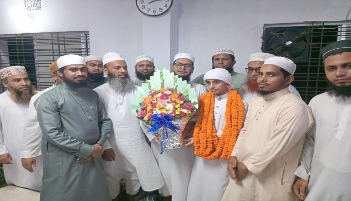 বিস্ময় বালক মুসাইব ৭৩  দিনেই হলেন কোরআনের হাফেজ