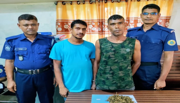 কাউখালীতে পুলিশের বিশেষ অভিযান: গাঁজা-ইয়াবাসহ দুই মাদক ব্যবসায়ী গ্রেপ্তার