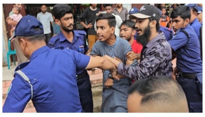 হবিগঞ্জ বি'ক্ষোভের প্রস্তুতিকালে বৈ'ষম্যবি'রোধী ছাত্র আন্দোলনের নেতা মাহদীসহ আ'টক ৩