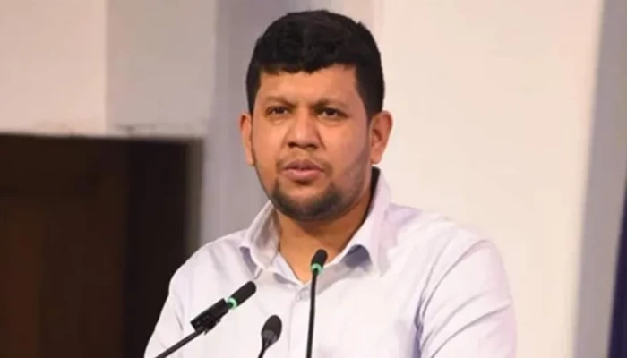 আমলাতন্ত্র ও ব্যবসা খাতের বড় কর্তাদের তু'ষ্ট করার চেষ্টায় সরকার: মাহফুজ আলম