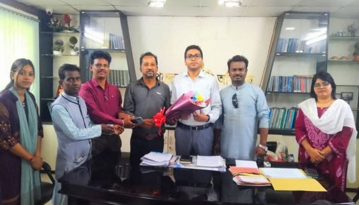 বোয়ালখালীর বিনয়বাঁশী শিল্পীগোষ্ঠীর (ইউএনও) সাথে সাক্ষাৎ