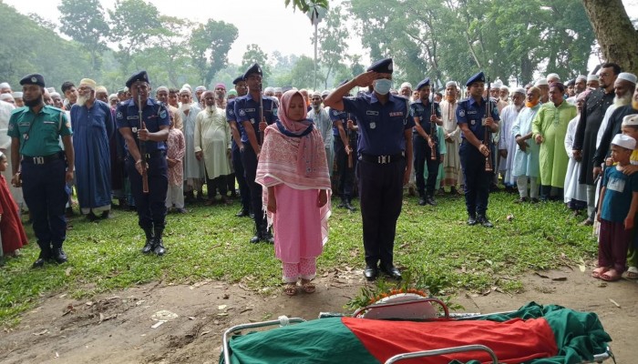 রাষ্ট্রিয় মর্যাদায় আব্দুল মালেক মেম্বারের দাফন সম্পন্ন