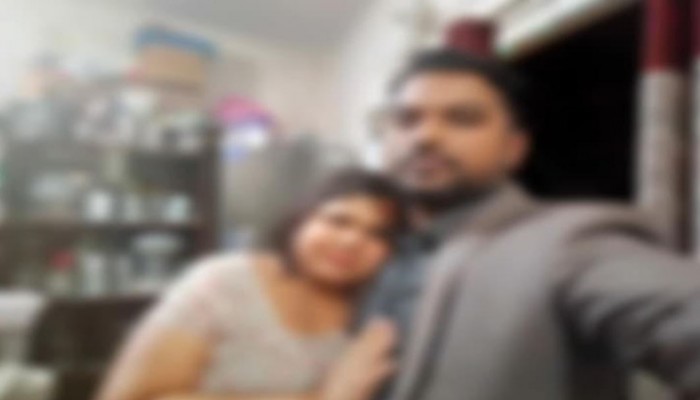 পরকীয়ায় টালমাটাল রেড ক্রিসেন্টে সোসাইটির দুই সহকর্মী : আপত্তিকর ছবি ও চ্যাটিং ভাইরাল