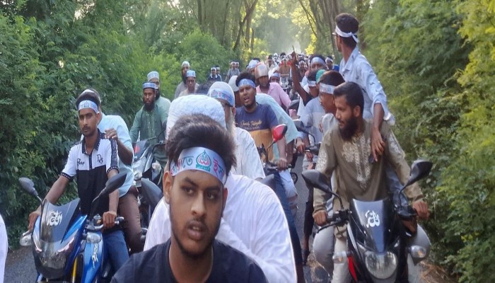 পাবনার ফরিদপুর ডেমরা ইউনিয়ন জামায়াতের পক্ষ থেকে হোন্ডা শো ডাউন হয়েছে।