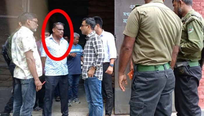 বাগমারার উপ পরিরদর্শক সাময়িক বরখাস্ত