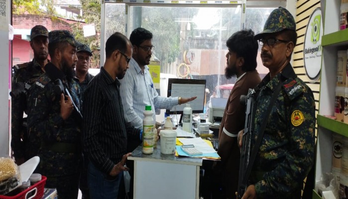 মেয়াদোত্তীর্ণ পণ্য রাখায় ৭ হাজার টাকা জরিমানা করলো ভোক্তা অধিকার অধিদপ্তর