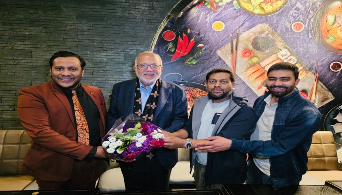 লন্ডনে সাবেক এমপি জননেতা আলহাজ্ব গিয়াস উদ্দিন কাদের চৌধুরী-কে বিশাল সংবর্ধনা প্রদান