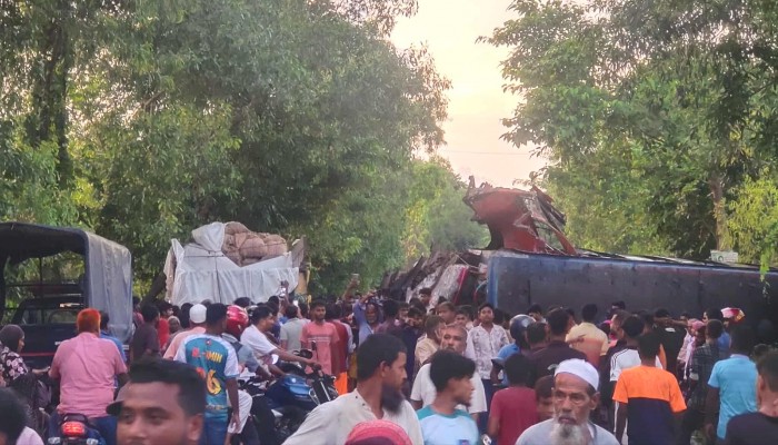 রাজশাহীতে বাস-ট্রাকের সংঘর্ষে নিহত যুবক