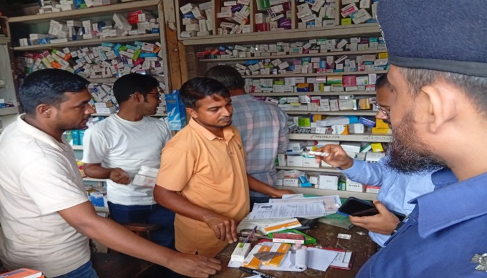 ভোক্তা অধিকারের অভিযানে রাজস্থলীতে ৭০০০ টাকা জরিমান