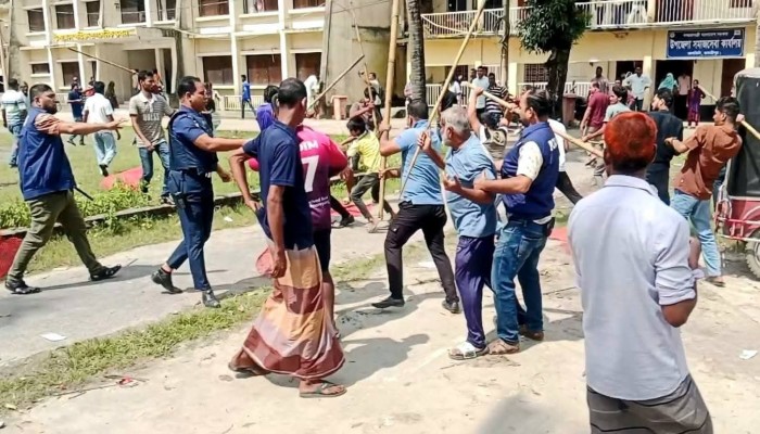 মাদারীপুরের কালকিনিতে মনোনয়ন প্রত্যাশী দুই গ্রুপে সংর্ঘষে পুলিশসহ আহত-১৫