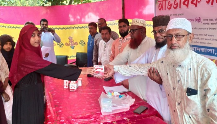 হাকিমপুুর উপজেলার রিকাবী চকচকা মাদ্রাসায় অভিভাবক সমাবেশ অনুষ্ঠিত