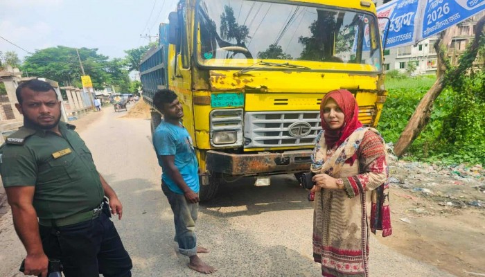 ব্রাহ্মণপাড়ায় ট্রাক চালককে ভ্রাম্যমান আদালতে জরিমানা