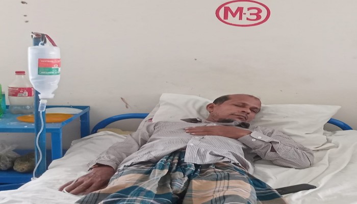 কাউখালীতে বিএনপি নেতাকে পিটিয়ে জখম করে টাকা ছিনতাই করে নেওয়ার অভিযোগ উঠেছে