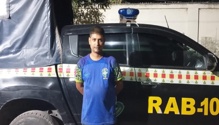 চো'রাচালান মামলায় সাজা ওয়ারেন্টভুক্ত আসামি সবুজ মল্লিক কে গ্রে'ফতার করেছে র‌্যা'ব