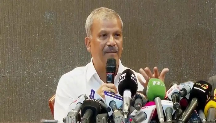 গণভোটের বিষয়ে চূড়ান্ত সিদ্ধান্ত দেবেন প্রধান উপদেষ্টা : উপদেষ্টা ড. আসিফ নজরুল