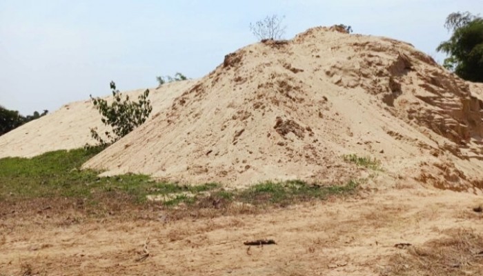 মাধবপুরে বিএনপি নেতা পারভেজ ও জালাল সিন্ডিকেটের সিলিকা বালু হরিরলুট