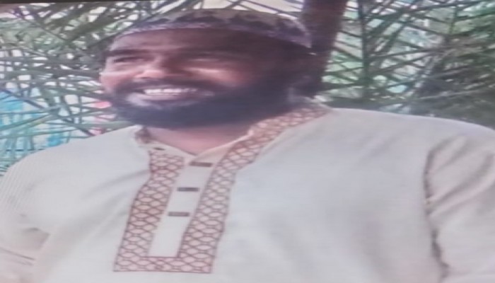 কয়রায় একসঙ্গে দুই সরকারি প্রতিষ্ঠানে চাকরির অভিযোগ