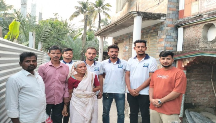 ফেসবুক খুঁজে দিলো নিখোঁজ বৃদ্ধার পরিবার