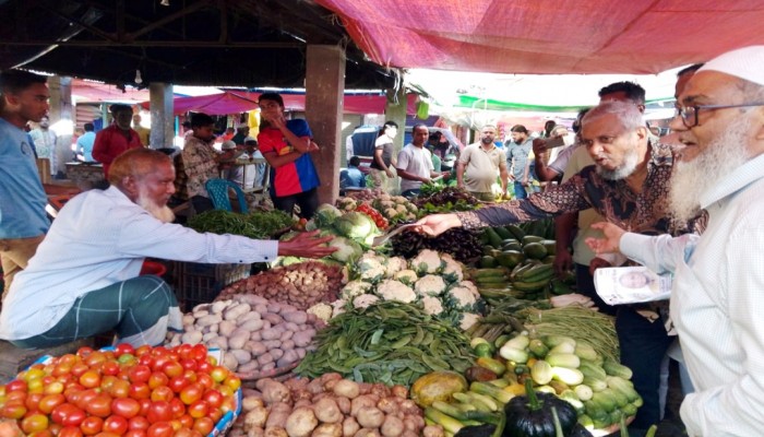 পরিবেশের দোহাই দেওয়া আর চলবে না। আমাদের হিস্যা বুঝিয়ে দিতে হবে" জৈন্তাপুরে আলোচনা সভা ও গণসংযোগে --আরিফুল হক চৌধুরী