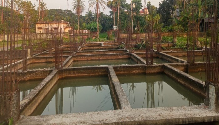 কাউখালীতে উপজেলা স্বাস্থ্য কমপ্লেক্সের ১৮ বছরেও শেষ হয়নি ভবন নির্মাণ কাজ /ভেঙ্গে পড়েছে স্বাস্থ্যসেবা