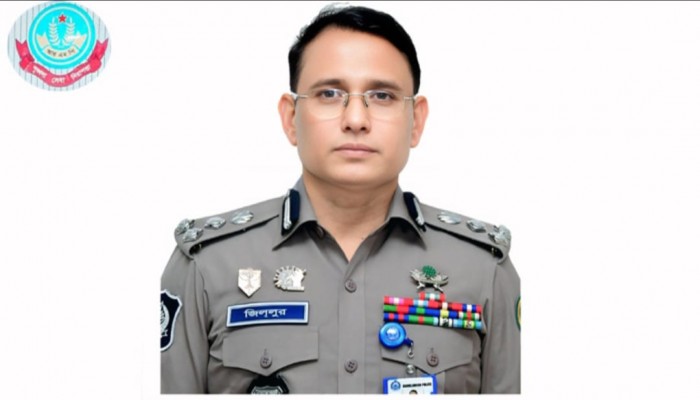 রাজশাহী মেট্রোপলিটন পুলিশের ৩৩তম কমিশনার হিসেবে দায়িত্ব গ্রহণ করেছেন নবযোগদানকৃত ড. মো: জিল্‌লুর রহমান।
