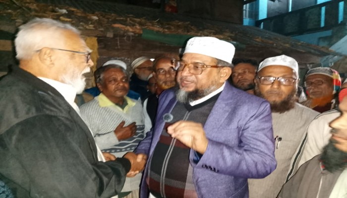 ​বরিশাল বাজার রোডে ভয়াবহ অগ্নিকাণ্ড- সান্ত্বনা অ্যাড. মুয়াযযম হোসাইন হেলালের