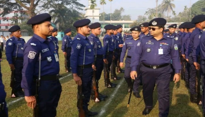 ময়মনসিংহ জেলা পুলিশের মাসিক মাস্টার প্যারেড অনুষ্ঠিত