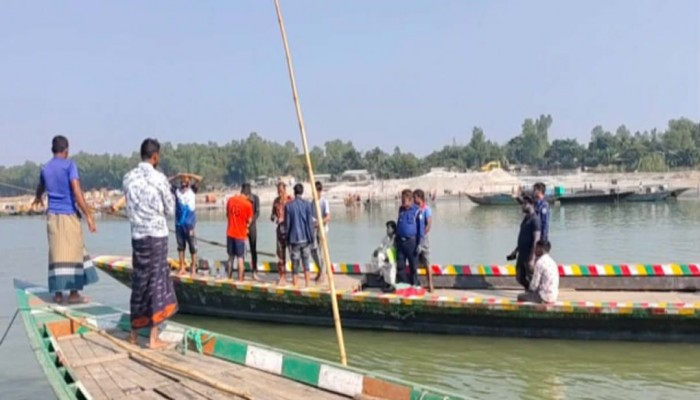 টাঙ্গাইলের যমুনা নদীতে নৌকা থেকে পড়ে যুবক নিখোঁজ