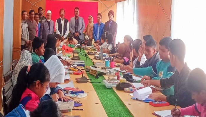 কাউখালীতে বিজয় দিবস উপলক্ষে চিত্রাংকন ও রচনা প্রতিযোগিতা অনুষ্ঠিত