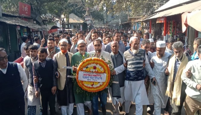জন্মদিনে অসহায়ের মুখে হাসি ফোটালেন গোপাল গুপ্ত