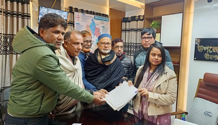 দিনাজপুর-১ আসনে বিএনপির মনোনয়ন ফরম জমা দিলেন মনজুরুল ইসলাম