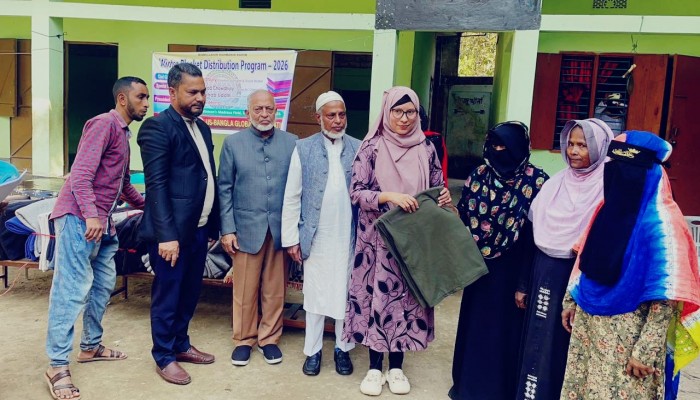 দুস্থ ও অসহায় এতিমদের মাঝে শীতবস্ত্র বিতরণ