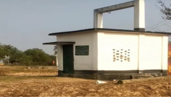 ফুলবাড়ীতে অবৈধ নলকূপ ও বিদ্যুৎ সংযোগ বিচ্ছিন্নে প্রশাসনের হস্তক্ষেপ কামনা।