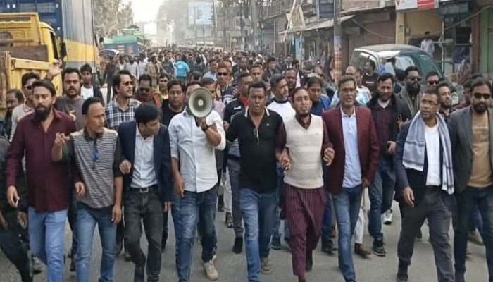 ​পঞ্চগড়ে ধানের শীষের  মিছিল, নওফল জমিরের নেতৃত্বে রাজপথে বিএনপি