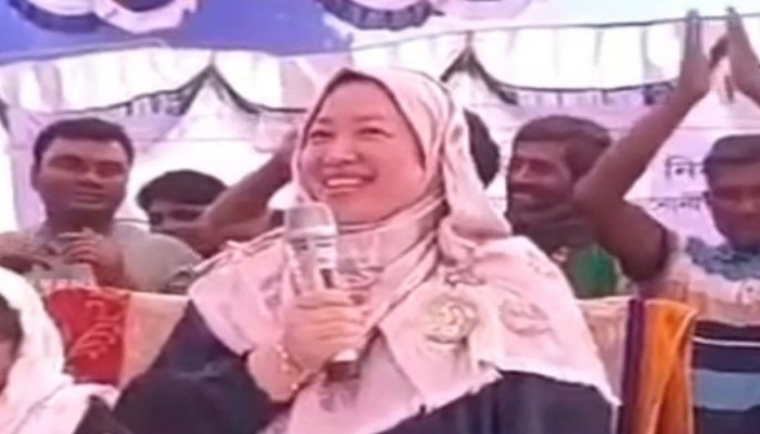 কুষ্টিয়ায় বিএনপি নেতার চীনা স্ত্রী ভোট চাইলেন স্বামীর জন্য