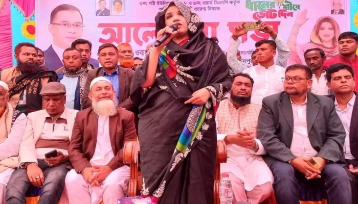 বাড়ি বাড়ি গিয়ে ভোটার আইডি ও বিকাশ নম্বর সংগ্রহ বেআইনি: শামা ওবায়েদ