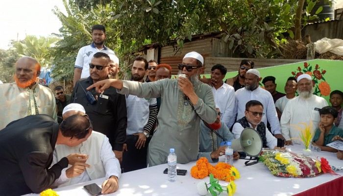 ​সিরাজদিখানে বিএনপি প্রার্থী শেখ মোঃ আব্দুল্লাহর গণসংযোগ ও পথসভা অনুষ্ঠিত