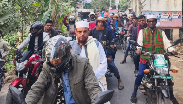 ​সম্প্রীতির বাকেরগঞ্জ গড়ার প্রত্যয়ে ভোটার দূয়ারে দিনরাত ছুটছেন মাহমুদুন্নবী