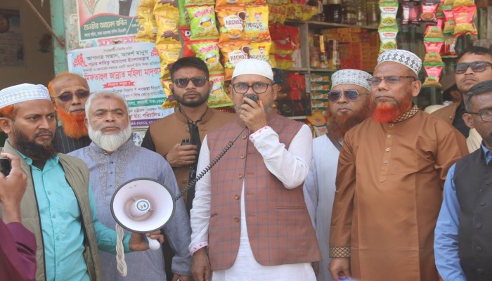 নিরাপদ ও মানবিক বাংলাদেশ গড়ার প্রত্যয়ে জনতার দরজায় জামায়াতে ইসলামীর প্রার্থীরা