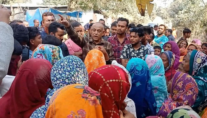 ফুলবাড়ীতে বিএনপির প্রার্থীর গণসংযোগ ও উঠান বৈঠক অনুষ্ঠিত।